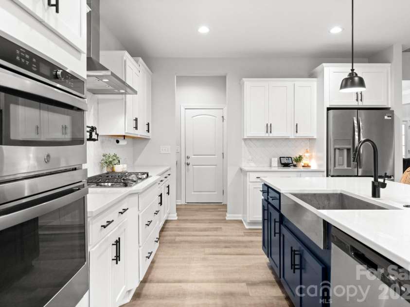7017 Kingfisher Way, Belmont, NC 28012.  MLS# CAR4407634, YatesRealty ID 43014. 