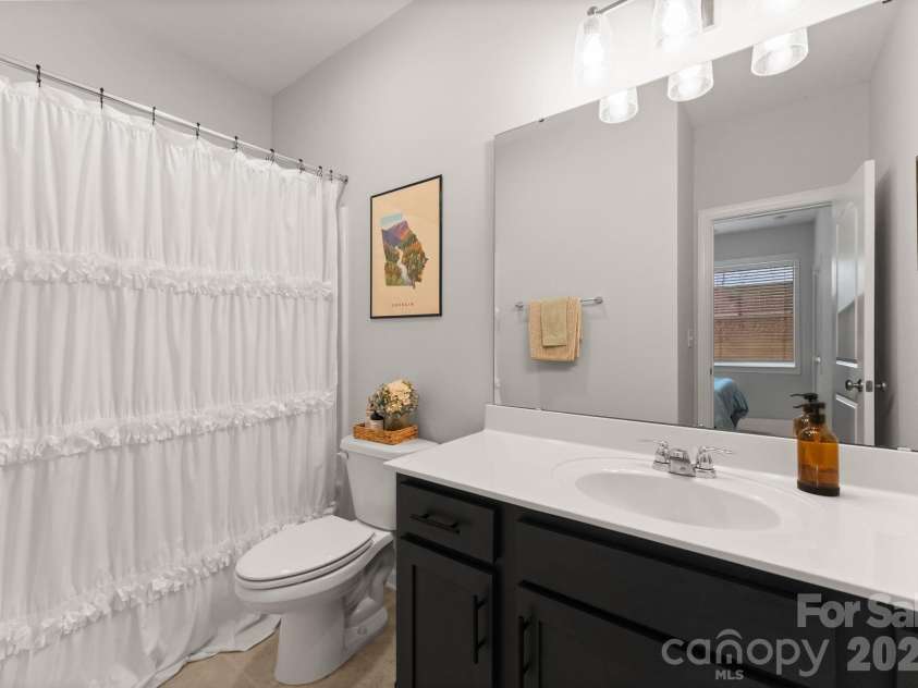 7017 Kingfisher Way, Belmont, NC 28012.  MLS# CAR4407634, YatesRealty ID 43014. 