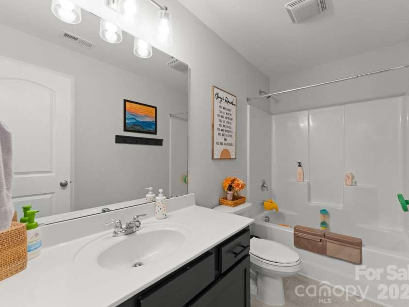 7017 Kingfisher Way, Belmont, NC 28012.  MLS# CAR4407634, YatesRealty ID 43014. 