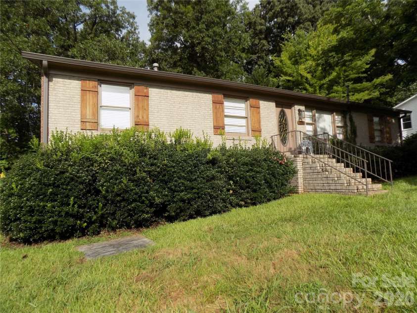 135 Bright Avenue, Bessemer City, NC 28016.  MLS# CAR4413046, YatesRealty ID 43016. 