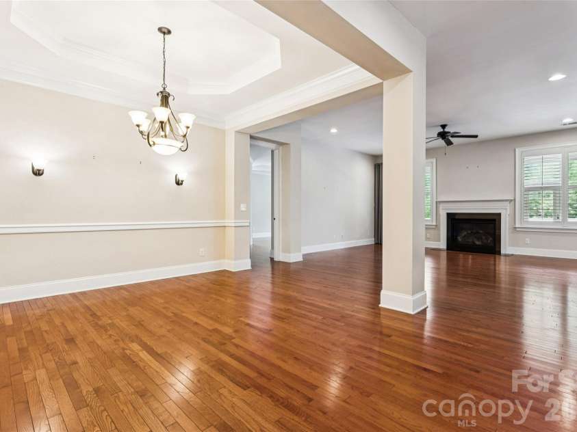 16826 Coves Edge Lane, Charlotte, NC 28278.  MLS# CAR4410840, YatesRealty ID 43017. 