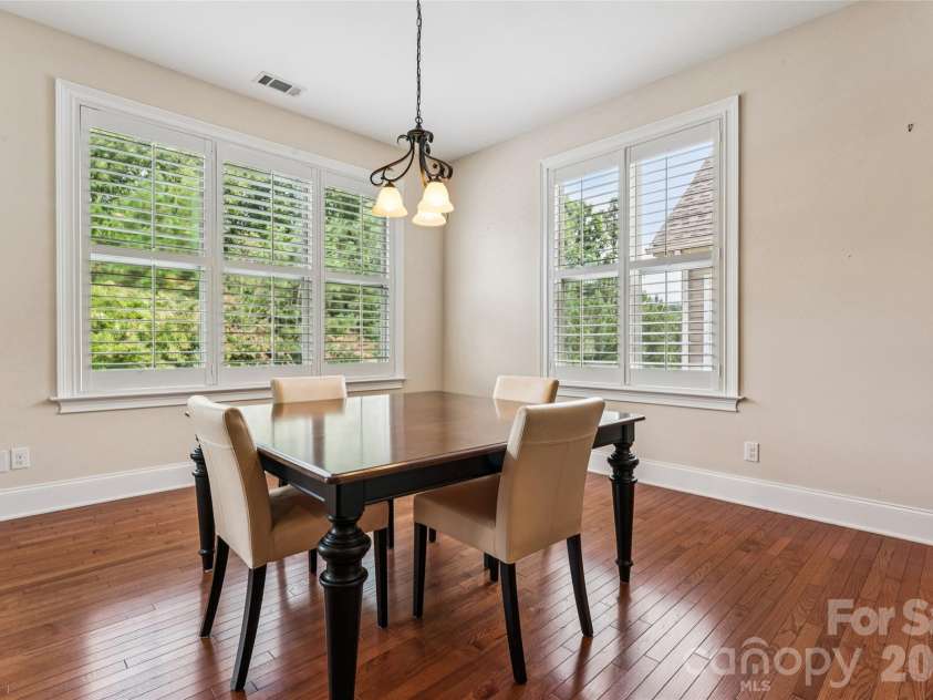 16826 Coves Edge Lane, Charlotte, NC 28278.  MLS# CAR4410840, YatesRealty ID 43017. 
