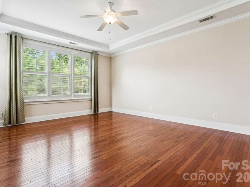 16826 Coves Edge Lane, Charlotte, NC 28278.  MLS# CAR4410840, YatesRealty ID 43017. 