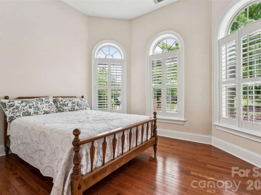 16826 Coves Edge Lane, Charlotte, NC 28278.  MLS# CAR4410840, YatesRealty ID 43017. 