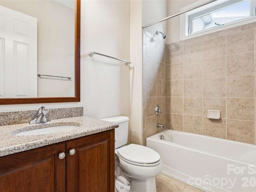 16826 Coves Edge Lane, Charlotte, NC 28278.  MLS# CAR4410840, YatesRealty ID 43017. 
