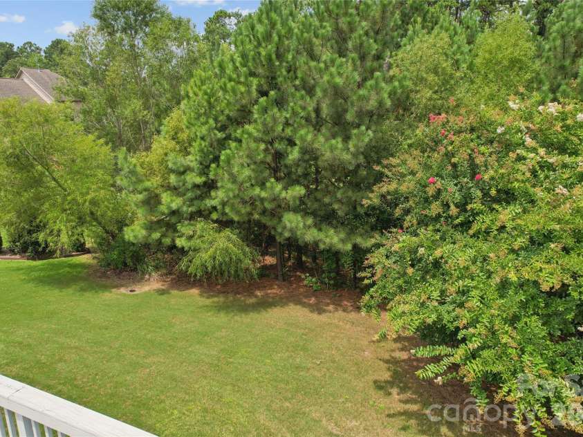 16826 Coves Edge Lane, Charlotte, NC 28278.  MLS# CAR4410840, YatesRealty ID 43017. 