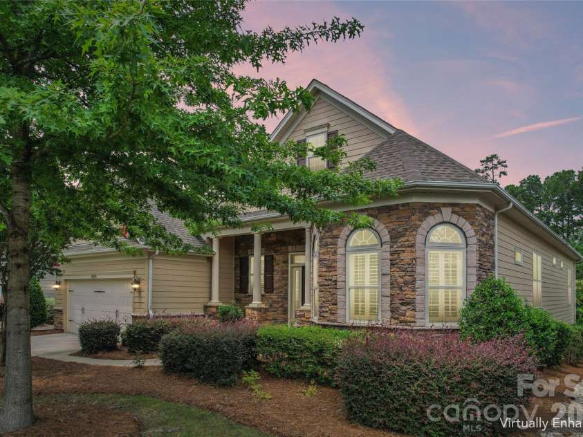 16826 Coves Edge Lane, Charlotte, NC 28278.  MLS# CAR4410840, YatesRealty ID 43017. 