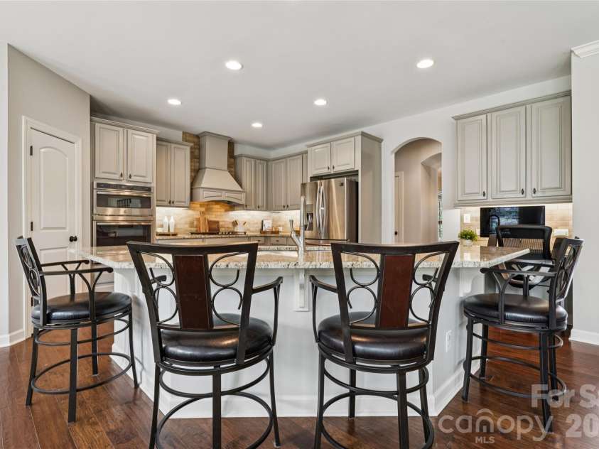 10611 Euclid Avenue, Concord, NC 28027.  MLS# CAR4397396, YatesRealty ID 43018. 
