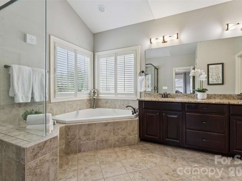 10611 Euclid Avenue, Concord, NC 28027.  MLS# CAR4397396, YatesRealty ID 43018. 