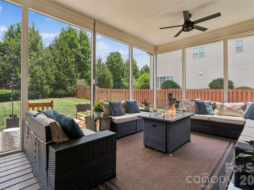 10611 Euclid Avenue, Concord, NC 28027.  MLS# CAR4397396, YatesRealty ID 43018. 