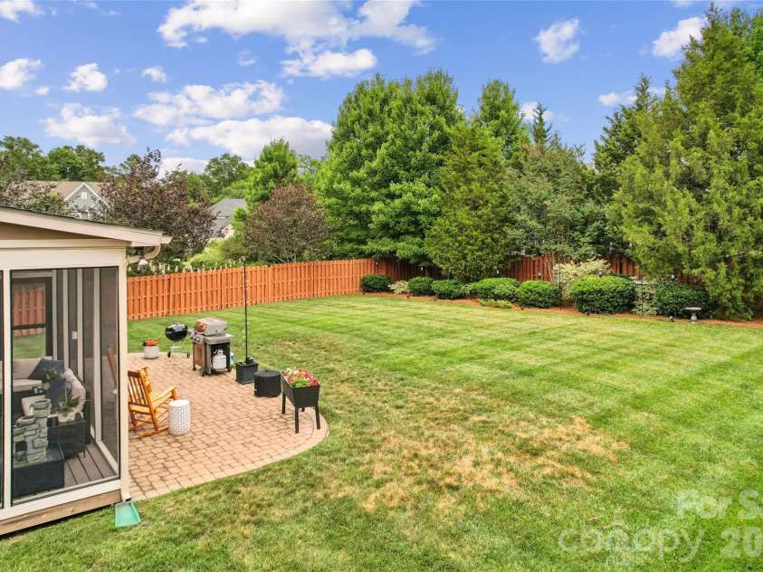 10611 Euclid Avenue, Concord, NC 28027.  MLS# CAR4397396, YatesRealty ID 43018. 