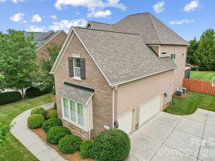 10611 Euclid Avenue, Concord, NC 28027.  MLS# CAR4397396, YatesRealty ID 43018. 