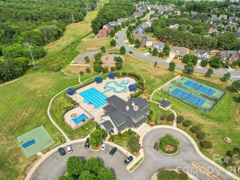 10611 Euclid Avenue, Concord, NC 28027.  MLS# CAR4397396, YatesRealty ID 43018. 