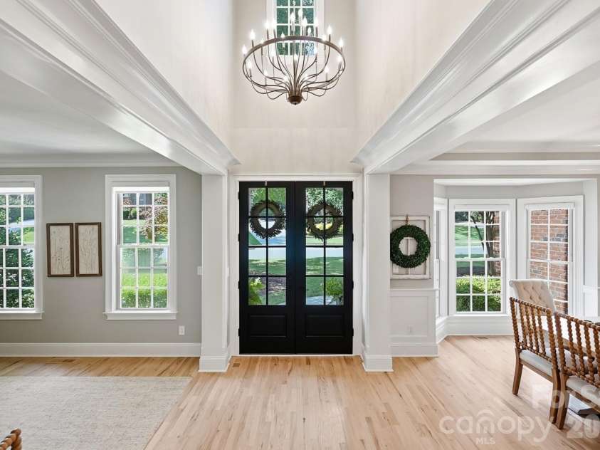 16601 Doves Canyon Lane, Charlotte, NC 28278.  MLS# CAR4389644, YatesRealty ID 43019. 