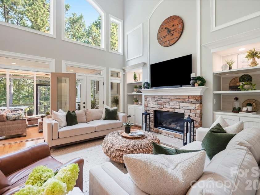 16601 Doves Canyon Lane, Charlotte, NC 28278.  MLS# CAR4389644, YatesRealty ID 43019. 