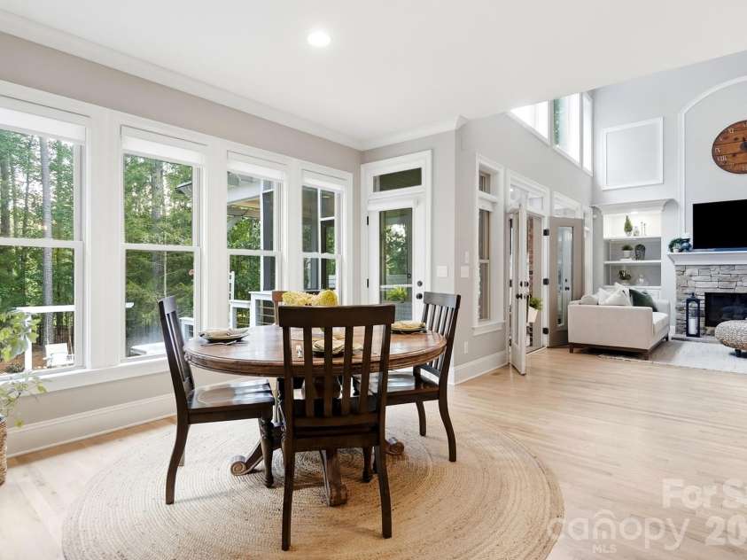 16601 Doves Canyon Lane, Charlotte, NC 28278.  MLS# CAR4389644, YatesRealty ID 43019. 