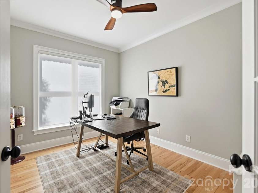 16601 Doves Canyon Lane, Charlotte, NC 28278.  MLS# CAR4389644, YatesRealty ID 43019. 