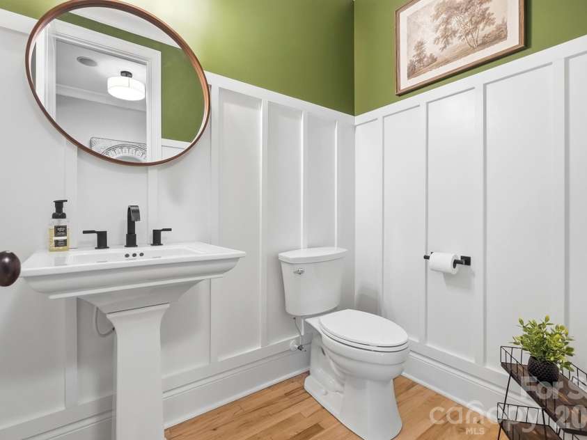 16601 Doves Canyon Lane, Charlotte, NC 28278.  MLS# CAR4389644, YatesRealty ID 43019. 