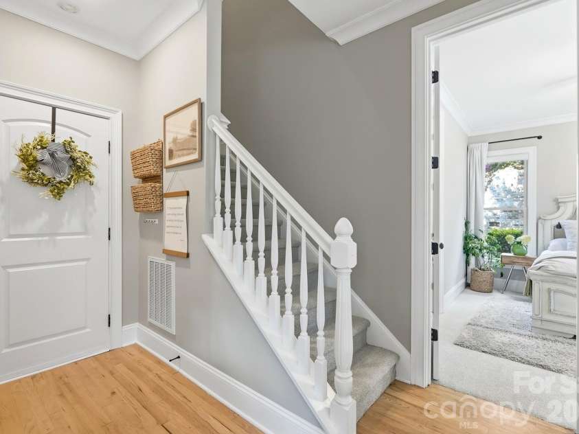 16601 Doves Canyon Lane, Charlotte, NC 28278.  MLS# CAR4389644, YatesRealty ID 43019. 