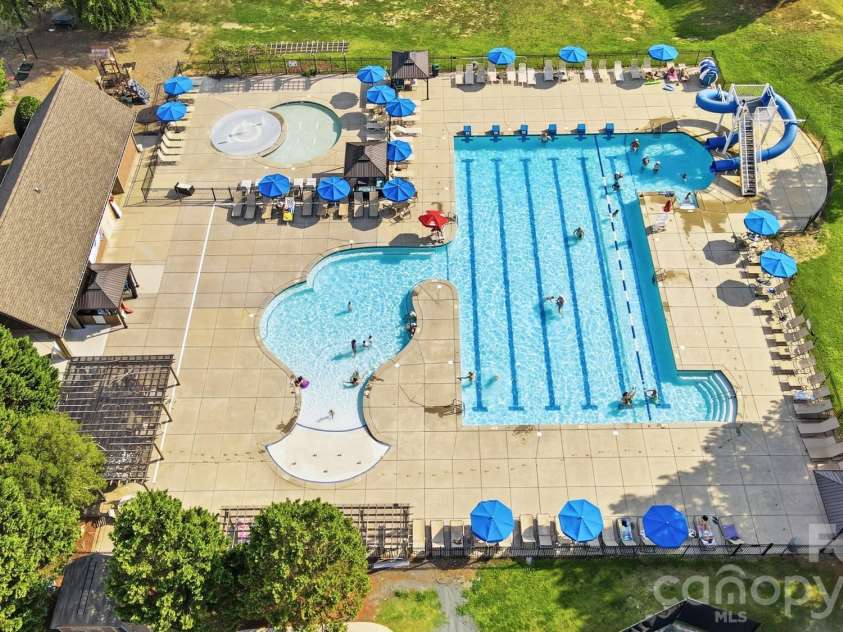 16601 Doves Canyon Lane, Charlotte, NC 28278.  MLS# CAR4389644, YatesRealty ID 43019. 