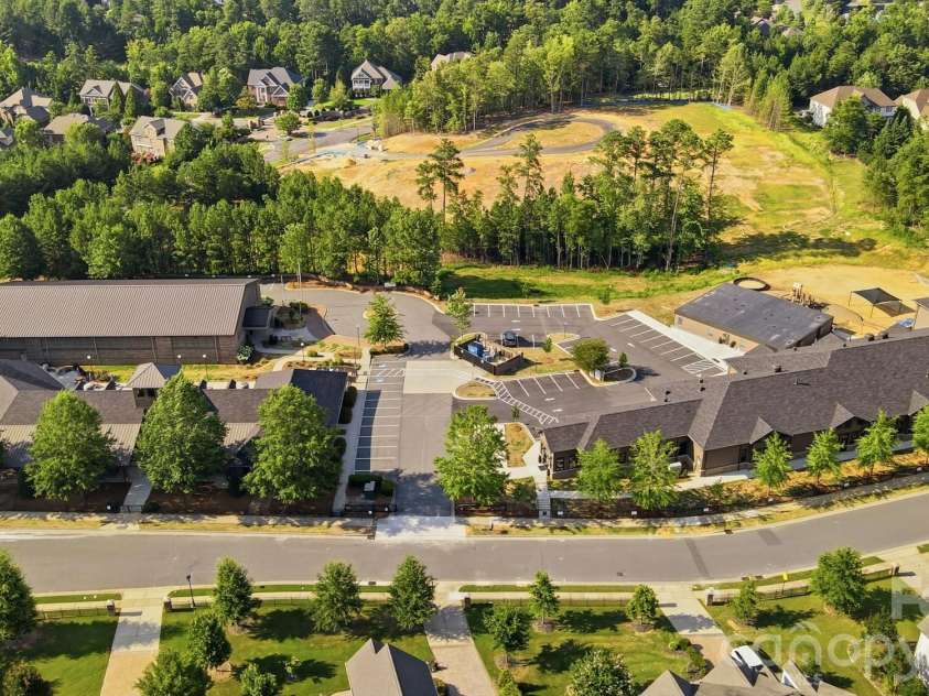 16601 Doves Canyon Lane, Charlotte, NC 28278.  MLS# CAR4389644, YatesRealty ID 43019. 