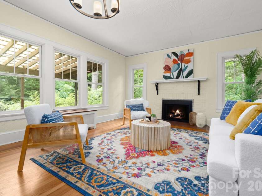 108 Lakewood Drive, Asheville, NC 28803.  MLS# CAR4157016, YatesRealty ID 4302. 