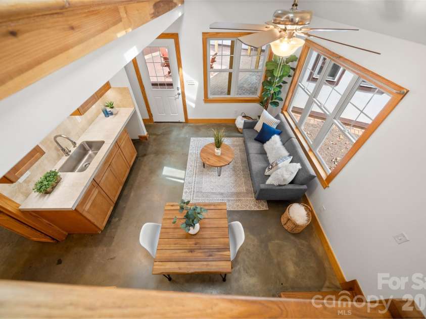 108 Lakewood Drive, Asheville, NC 28803.  MLS# CAR4157016, YatesRealty ID 4302. 