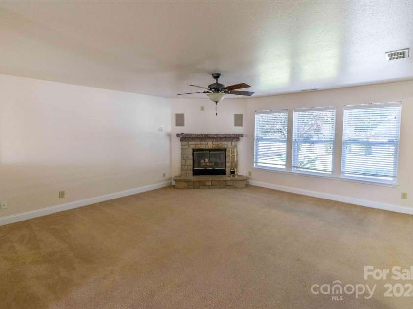 2138 Durand Road, Fort Mill, SC 29715.  MLS# CAR4209216, YatesRealty ID 4302. 