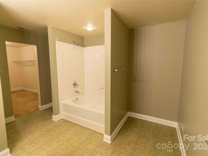 2138 Durand Road, Fort Mill, SC 29715.  MLS# CAR4209216, YatesRealty ID 4302. 