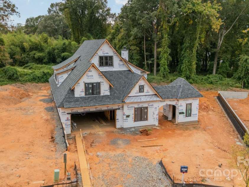 525 Winding Way, Belmont, NC 28012.  MLS# CAR4321956, YatesRealty ID 4302. 