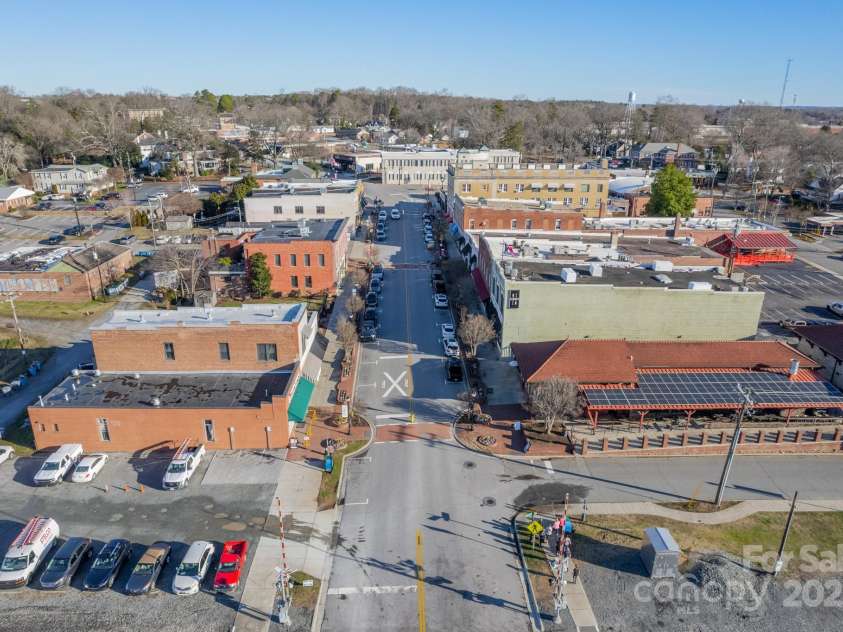 525 Winding Way, Belmont, NC 28012.  MLS# CAR4321956, YatesRealty ID 4302. 