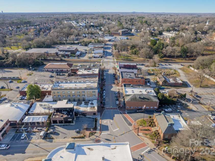 525 Winding Way, Belmont, NC 28012.  MLS# CAR4321956, YatesRealty ID 4302. 