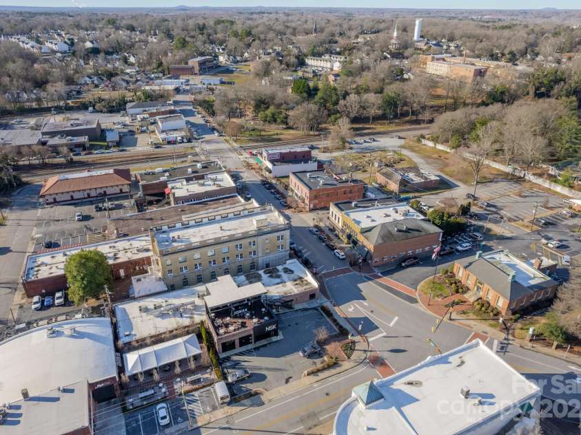 525 Winding Way, Belmont, NC 28012.  MLS# CAR4321956, YatesRealty ID 4302. 