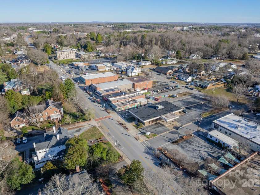 525 Winding Way, Belmont, NC 28012.  MLS# CAR4321956, YatesRealty ID 4302. 