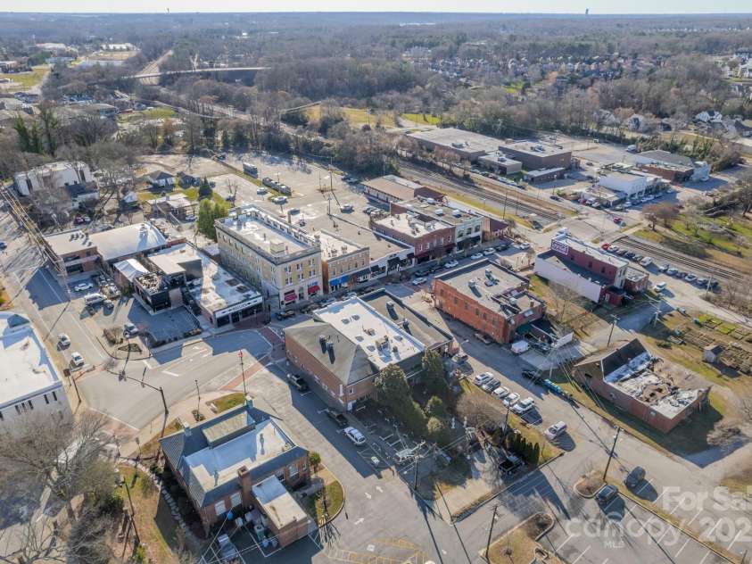 525 Winding Way, Belmont, NC 28012.  MLS# CAR4321956, YatesRealty ID 4302. 