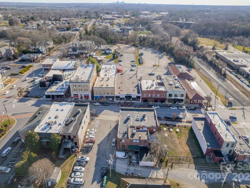 525 Winding Way, Belmont, NC 28012.  MLS# CAR4321956, YatesRealty ID 4302. 