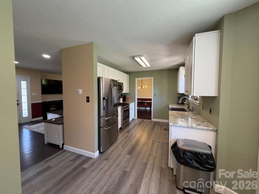 1072 Fox Chase Court, Salisbury, NC 28146.  MLS# CAR4410089, YatesRealty ID 43020. Kitchen