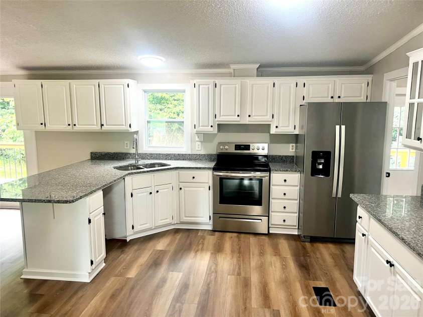 10380 Turnplow Drive, Davidson, NC 28036.  MLS# CAR4411390, YatesRealty ID 43022. 