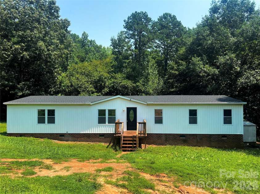 10380 Turnplow Drive, Davidson, NC 28036.  MLS# CAR4411390, YatesRealty ID 43022. 