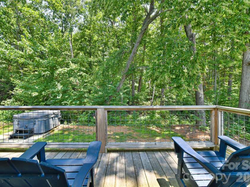 33 Ben Lippen Road, Asheville, NC 28806.  MLS# CAR4409577, YatesRealty ID 43027. Back Deck