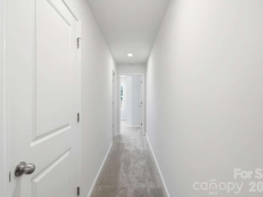 3205 Meadow Knoll Drive, Charlotte, NC 28269.  MLS# CAR4409596, YatesRealty ID 43029. 