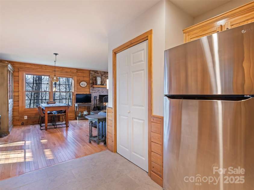 171 Sharons Bluff, Franklin, NC 28734.  MLS# CAR4329192, YatesRealty ID 4303. 