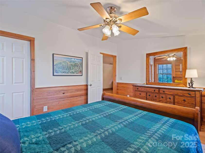 171 Sharons Bluff, Franklin, NC 28734.  MLS# CAR4329192, YatesRealty ID 4303. 