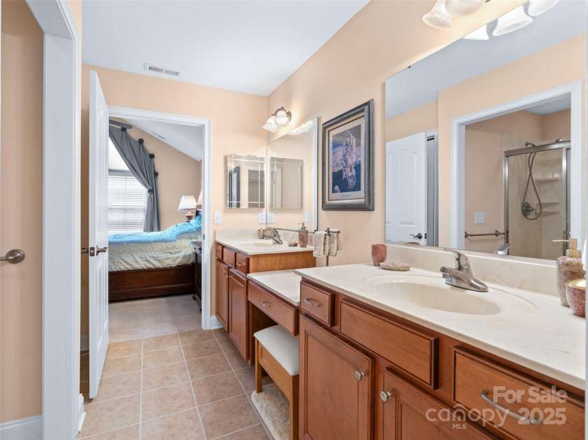 76 Mountain Meadow Circle, Weaverville, NC 28787.  MLS# CAR4208064, YatesRealty ID 4303. Primary bathroom.