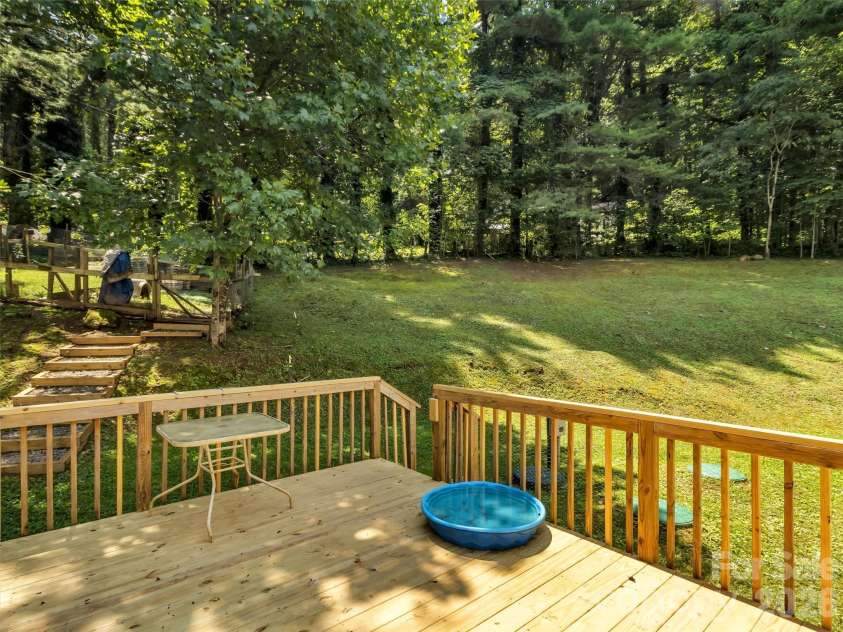 169 Roadrunner Drive, Balsam, NC 28707.  MLS# CAR4411533, YatesRealty ID 43030. 