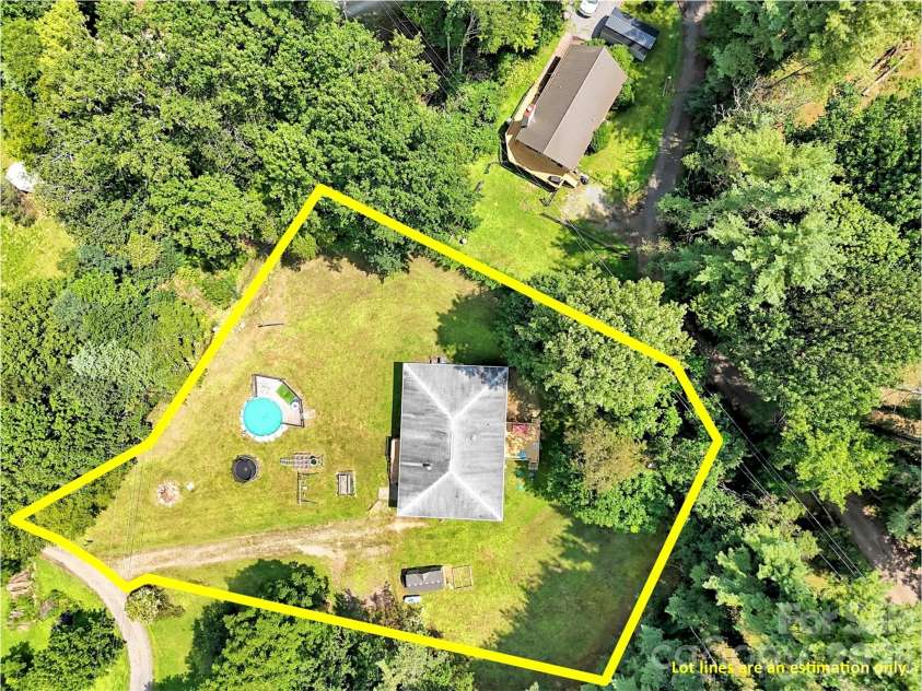 169 Roadrunner Drive, Balsam, NC 28707.  MLS# CAR4411533, YatesRealty ID 43030. 
