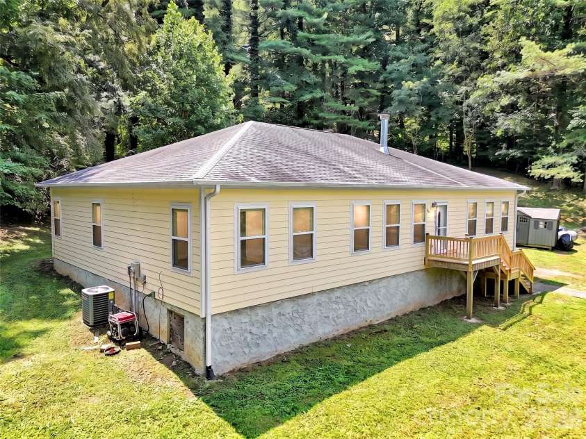 169 Roadrunner Drive, Balsam, NC 28707.  MLS# CAR4411533, YatesRealty ID 43030. 
