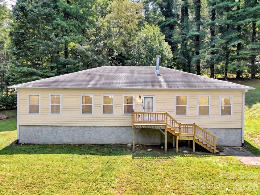 169 Roadrunner Drive, Balsam, NC 28707.  MLS# CAR4411533, YatesRealty ID 43030. 