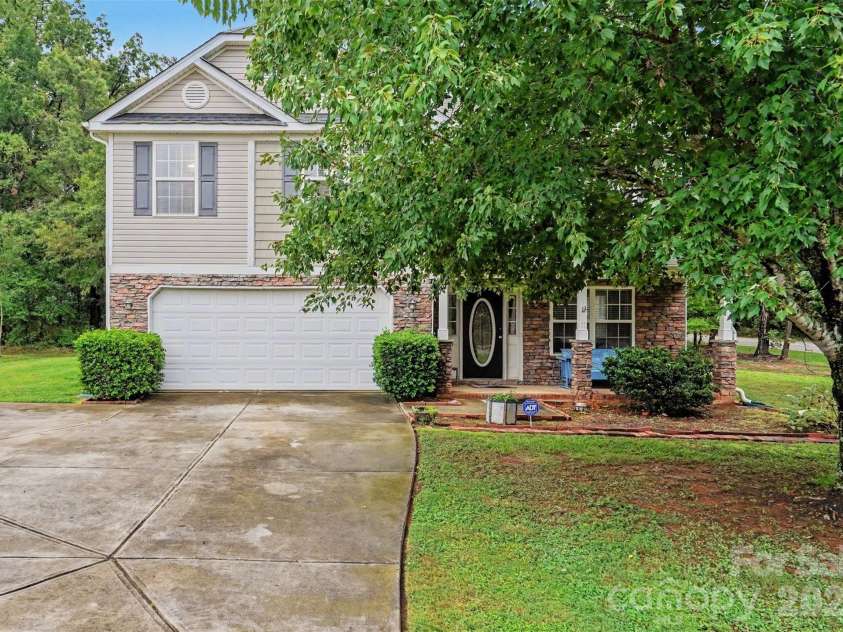 2700 Loxdale Farms Drive, Monroe, NC 28110.  MLS# CAR4405430, YatesRealty ID 43034. 