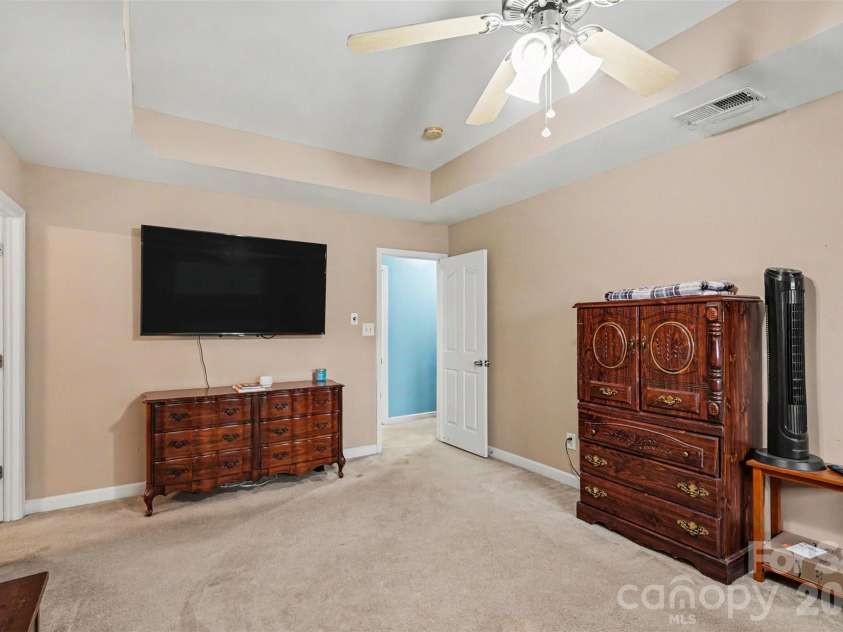 2700 Loxdale Farms Drive, Monroe, NC 28110.  MLS# CAR4405430, YatesRealty ID 43034. 